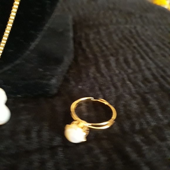 Necklace, earring, and ring - Picture 3 of 9